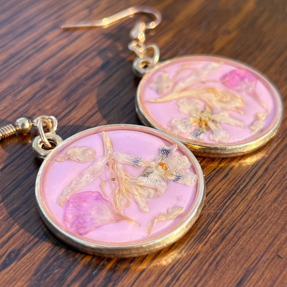 Handmade Honeysuckle Violet Earrings - Picture 2 of 16